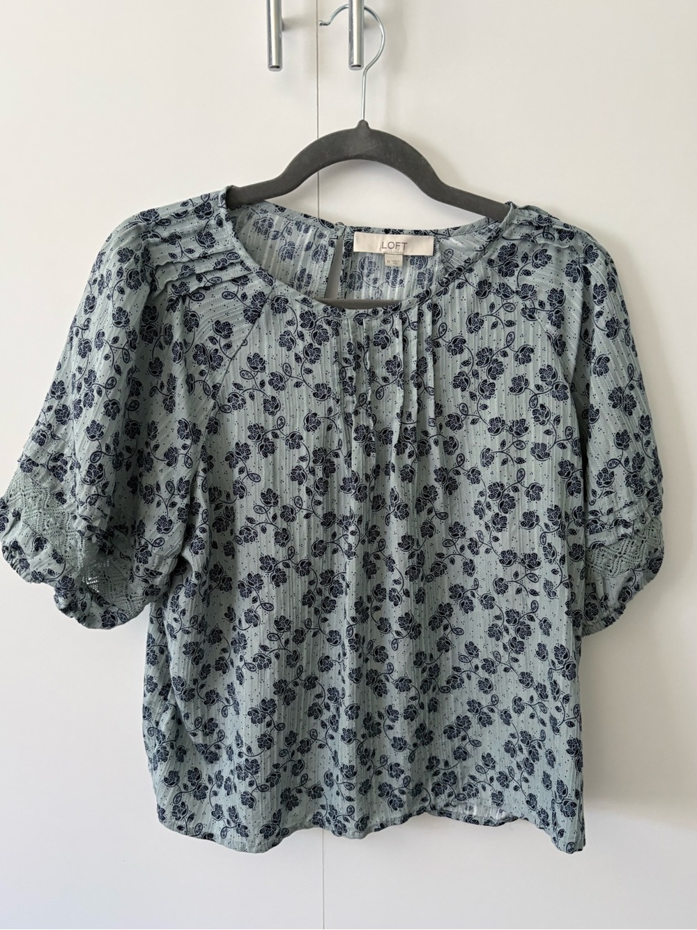 Loft floral boho blouse